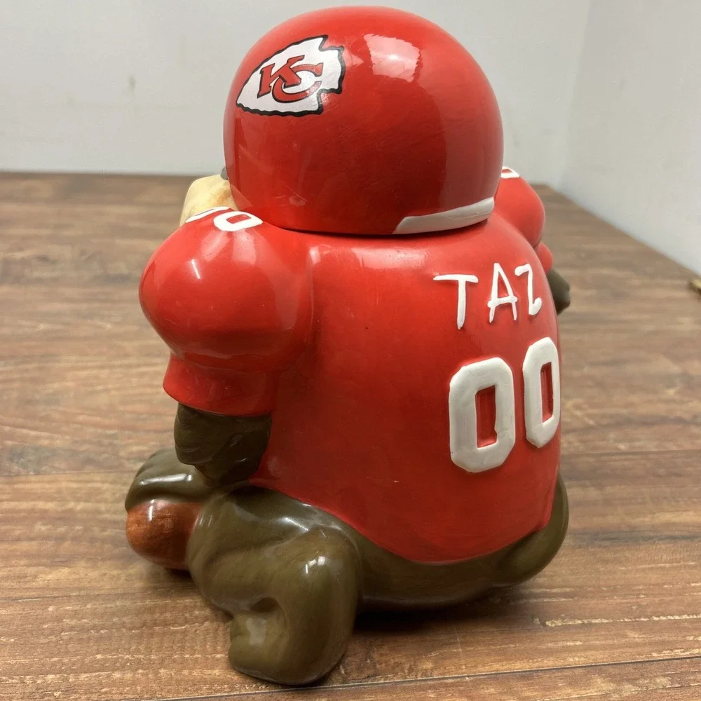 Vtg 1994 Looney Tunes Tazmanian‎ Devil Taz Kansas City Chiefs NFL  Cookie Jar